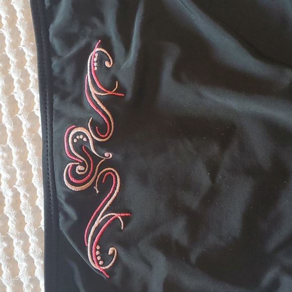 Bikini - Picture 4 of 7